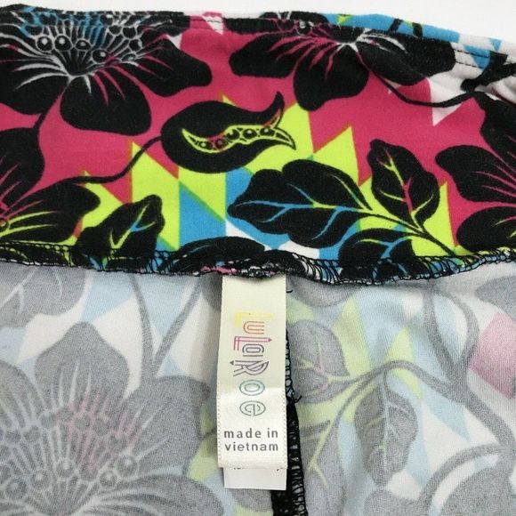 Lularoe Tall and Curvy Leggings Lot of 2 - Picture 4 of 8